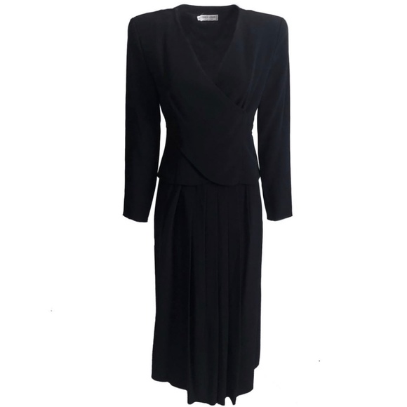 Authentic Vintage Giorgio Armani Le Collezioni 2-Piece Suit – Top & Skirt Set - Picture 1 of 8